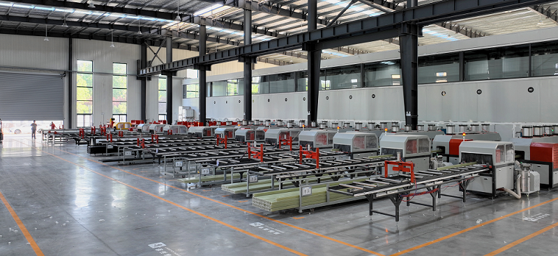 恩贝斯玻纤增强聚氨酯附框 vs 铝合金附框：一场性能与应用的较量