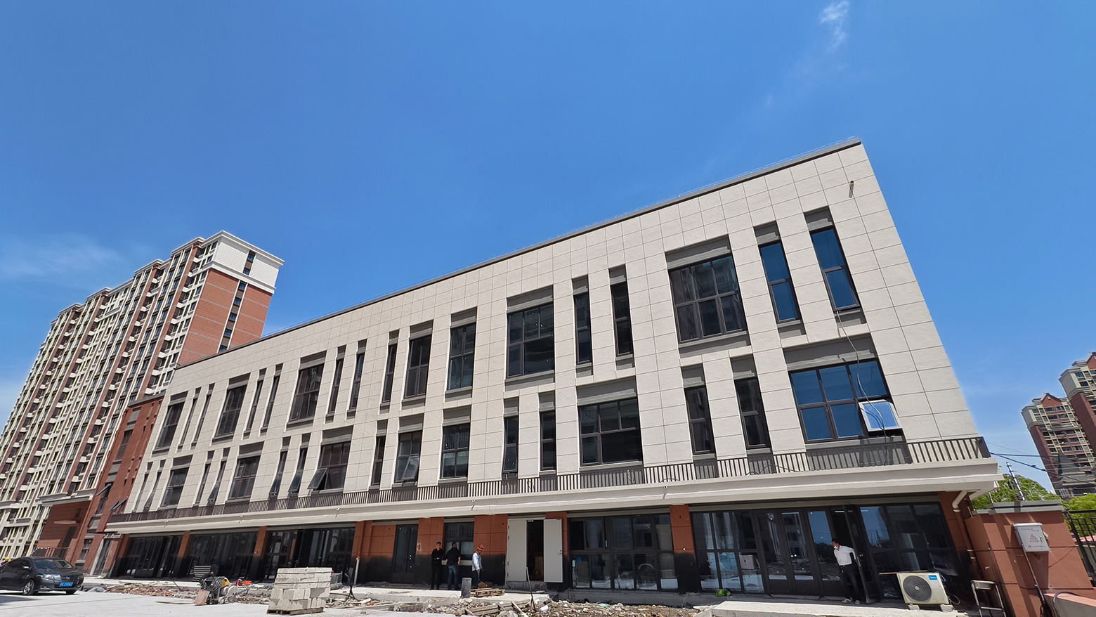 探秘玻纤增强聚氨酯门窗：高性能背后的科技魔力