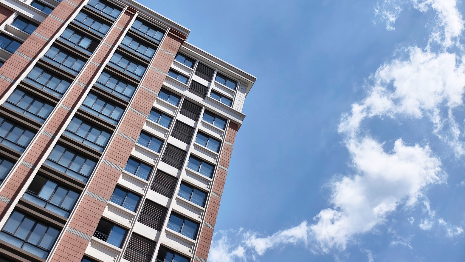 揭秘玻纤增强聚氨酯门窗：何以成为节能领域的利器